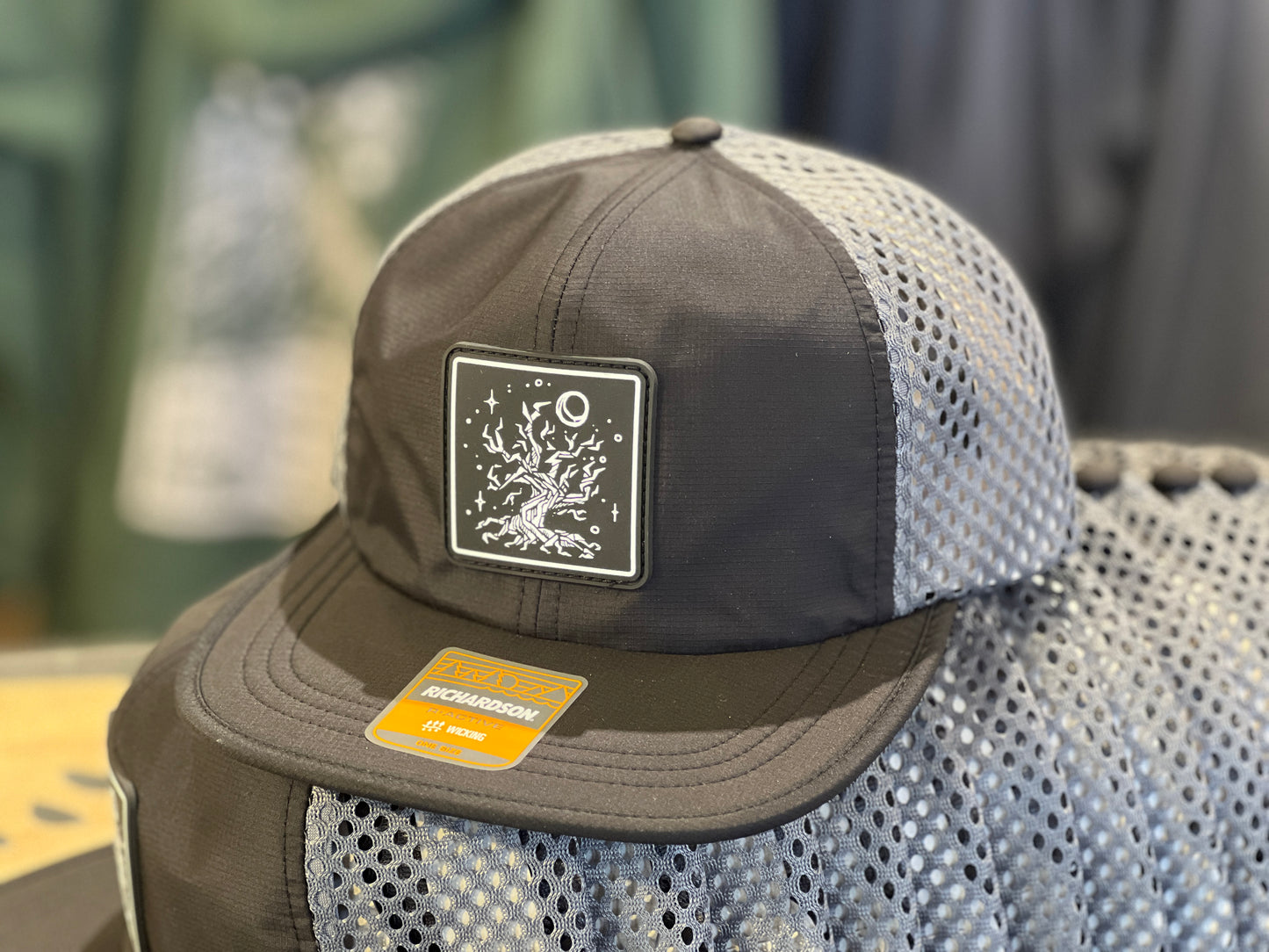 LG Tree Charcoal Mesh Active Hat