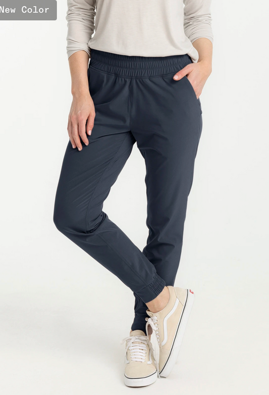 Women's Pull-On Breeze Jogger Storm Cloud